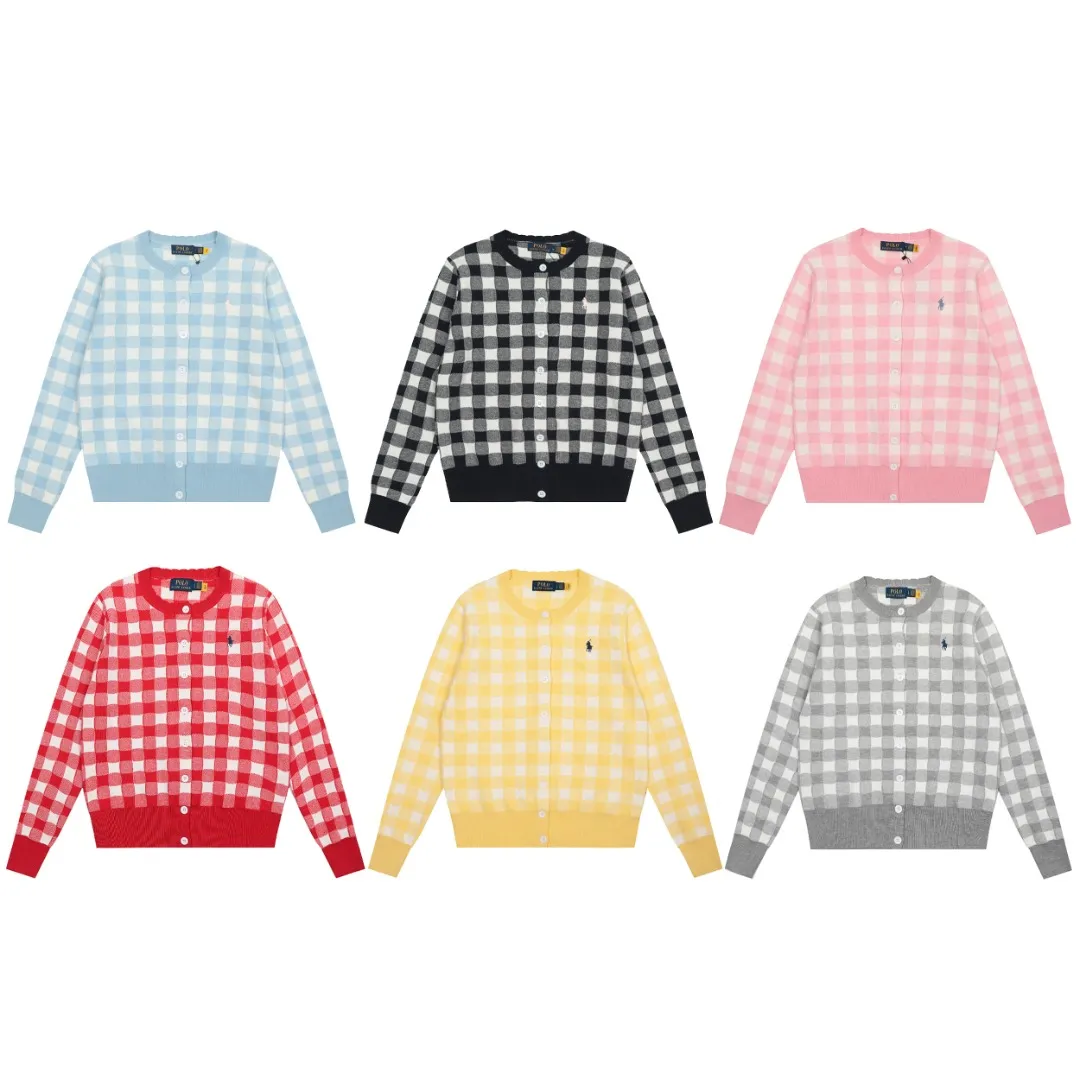 P190 Top quality" Style number: DS015# [Ralph Lauren plaid jacquard basic pony embroidered logo knitted cardigan long sleeves] ✅Ralph Lauren Ralph Lauren classic basic versatile plain plaid jacquard knitted cardigan long-sleeved small jacket ✅Main supplier of platform live broadcast wholesale entities ✅ZP quality 1:1 pattern making Scan the code to enter the GF website Counter quality ✅Detailed quality The only one in Guangzhou Imported quality cotton yarn Mainly high-end Needless to say, cost-effective and good quality. ✅Restore the original version. Loose, comfortable and stress-free. Simple is high-end. Classic is timeless. ✅The upper body is simple and easy to match. A must-have for goddess ootd. Good-looking clothes are never picky. A must-have in the goddess’ wardrobe. Size: S-L. Color: Navy blue. Light blue. Pink. Gray. Yellow. Red.